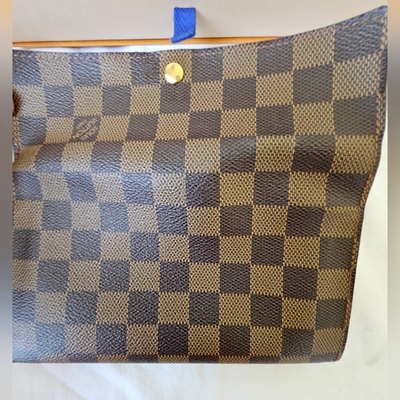 Louis Vuitton Sarah Damier Wallet VGUC - Picture 7 of 14